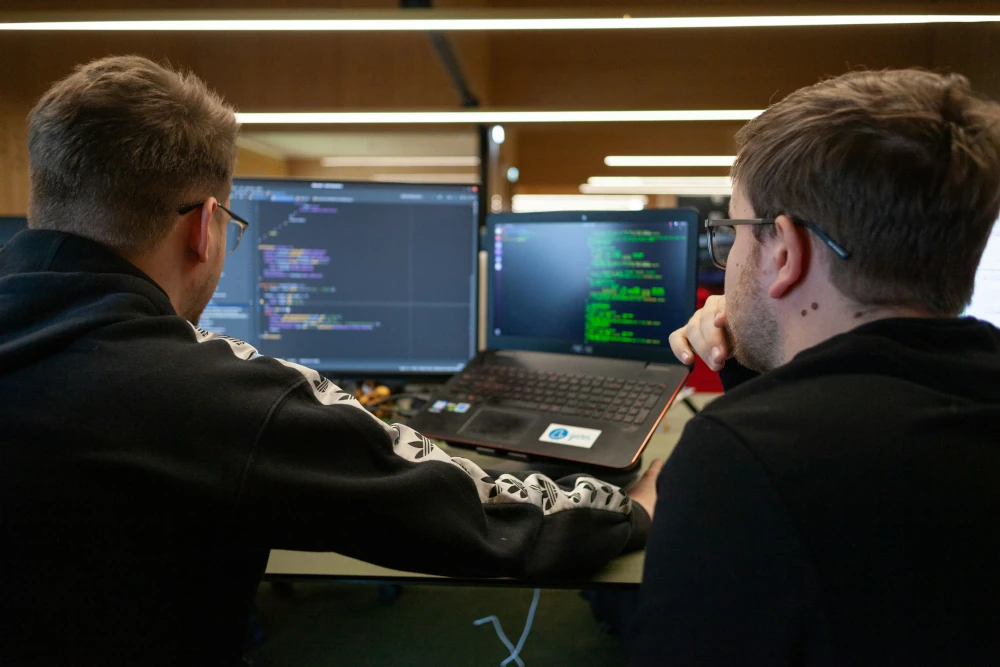 businesses outsource software development
