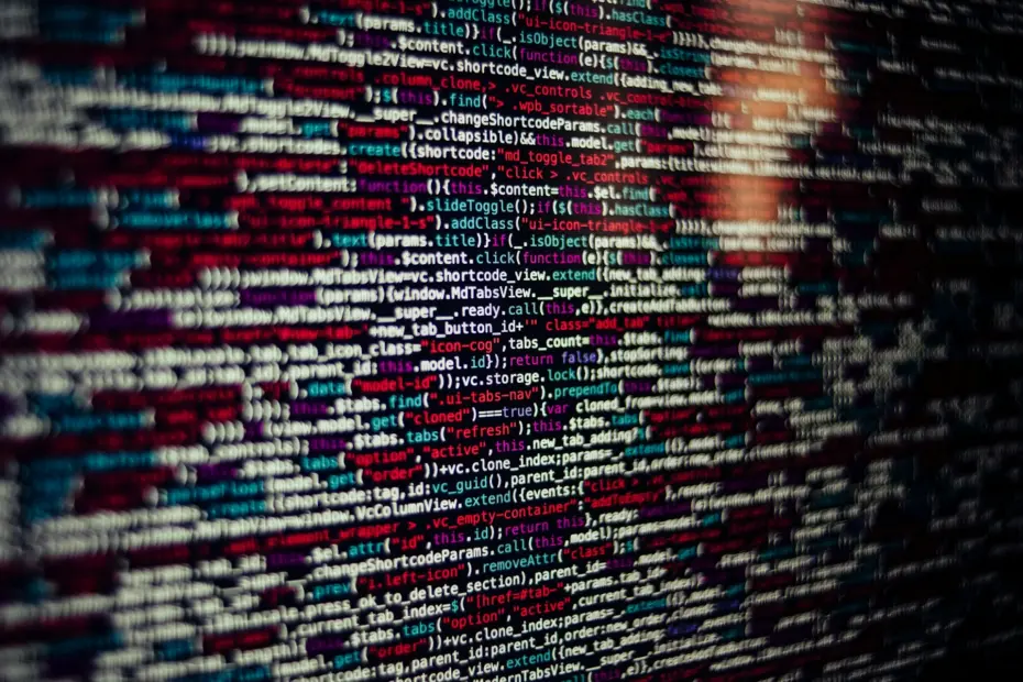 diff between nearshore and ofshore software