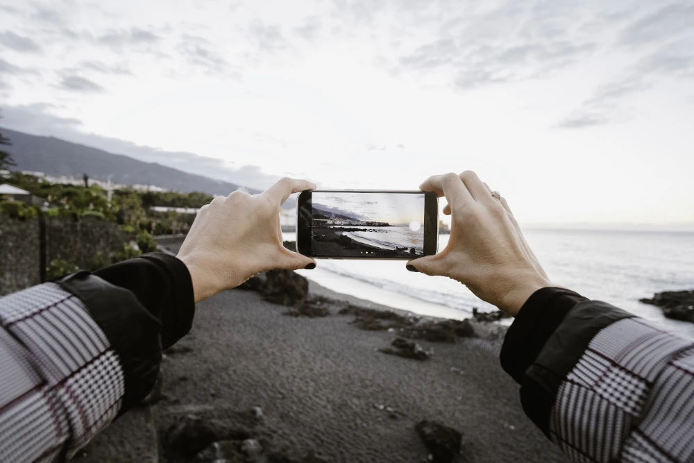 taking photo with iphone
